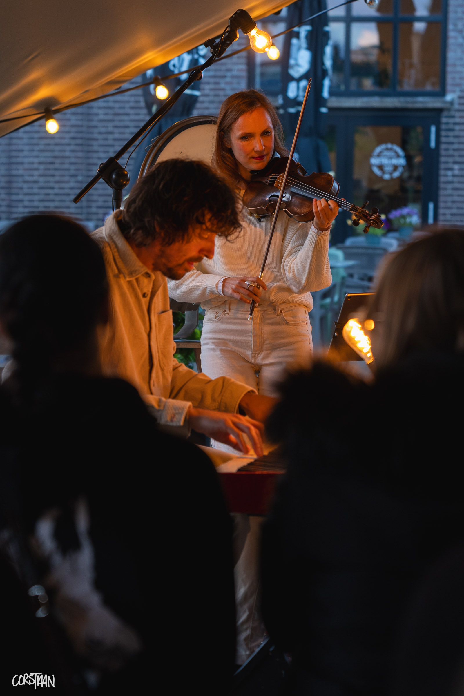MusicAroundTheFireplace_Hemelvaart26_-100.jpg
