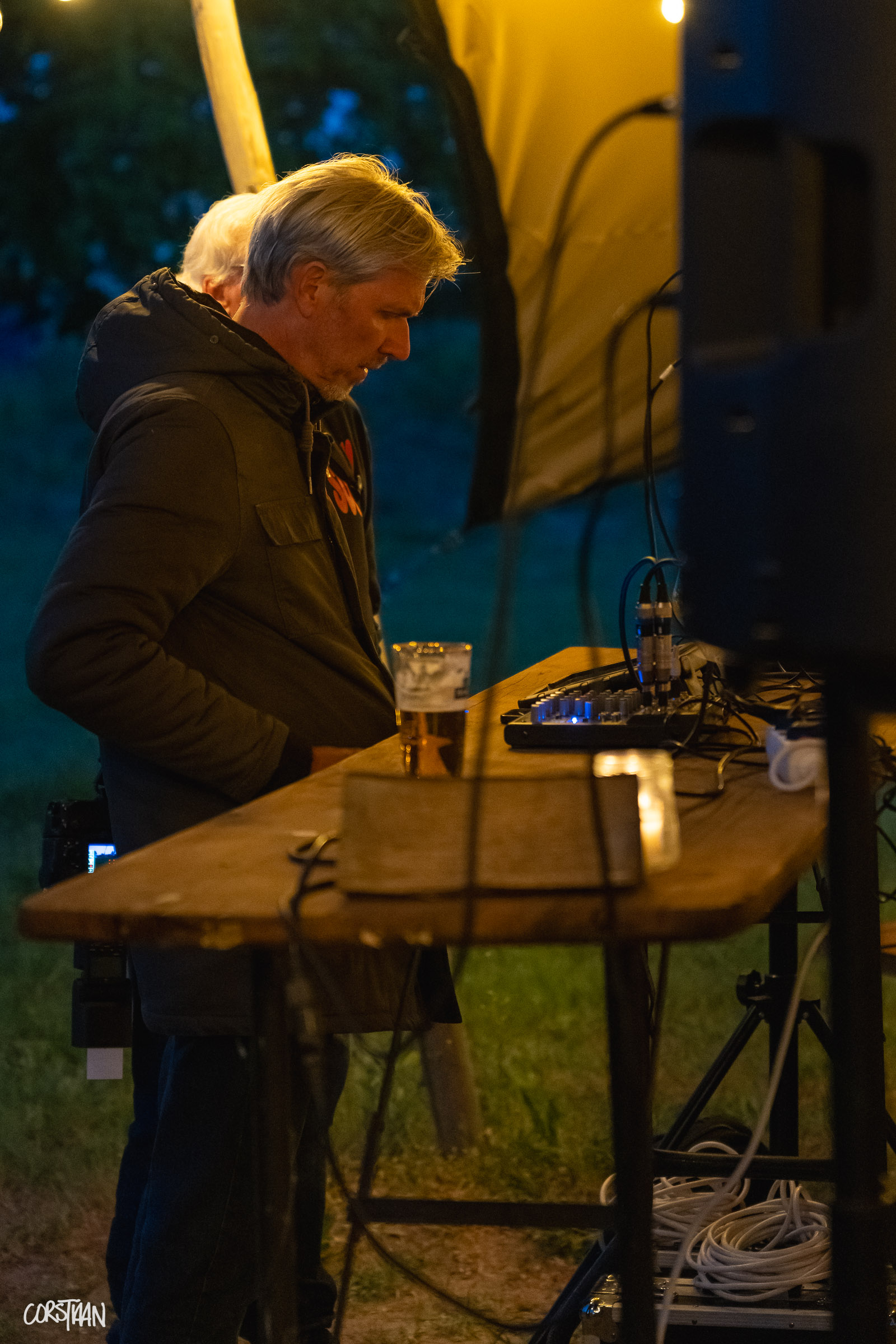 MusicAroundTheFireplace_Hemelvaart26_-128.jpg