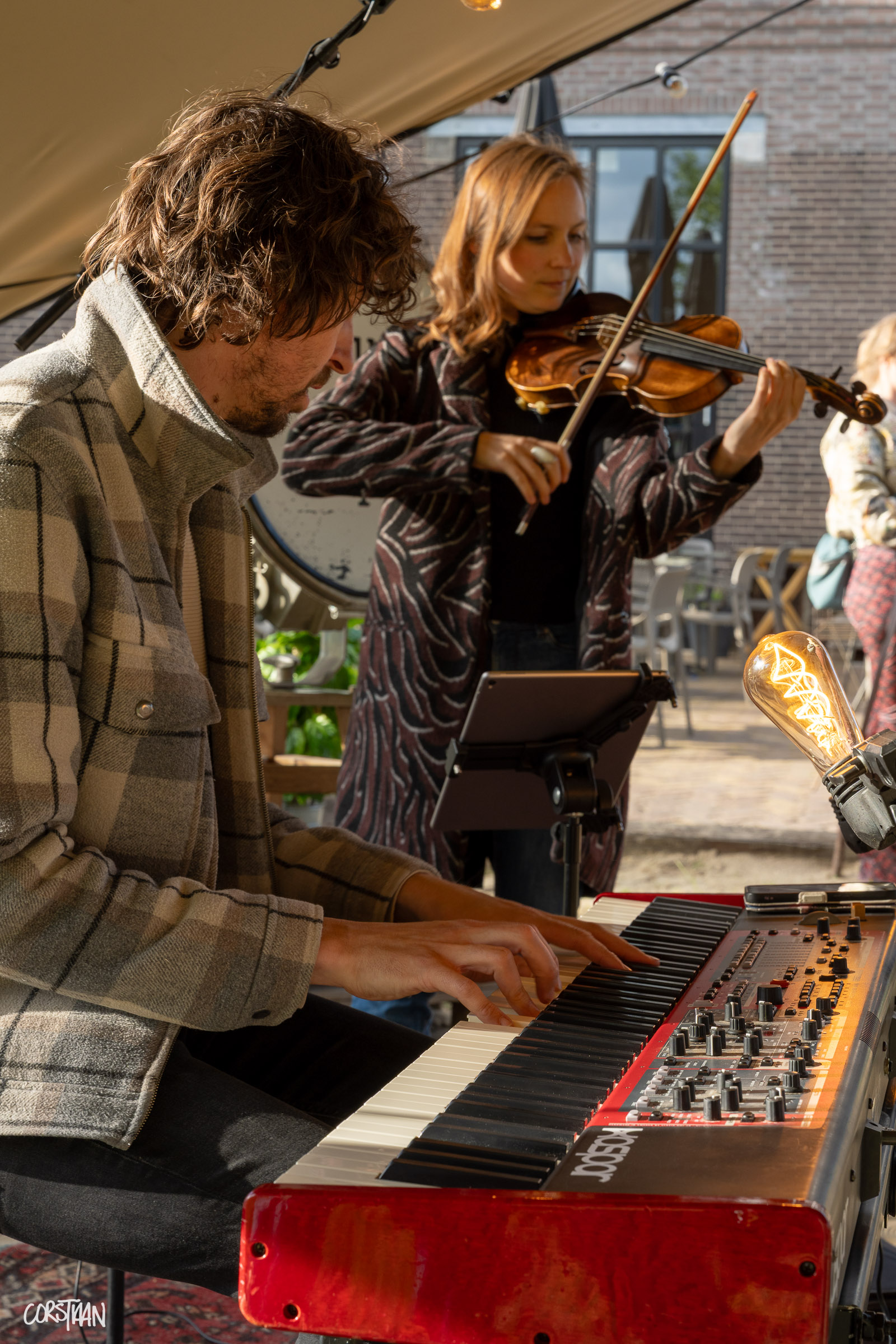 MusicAroundTheFireplace_Hemelvaart26_-53.jpg