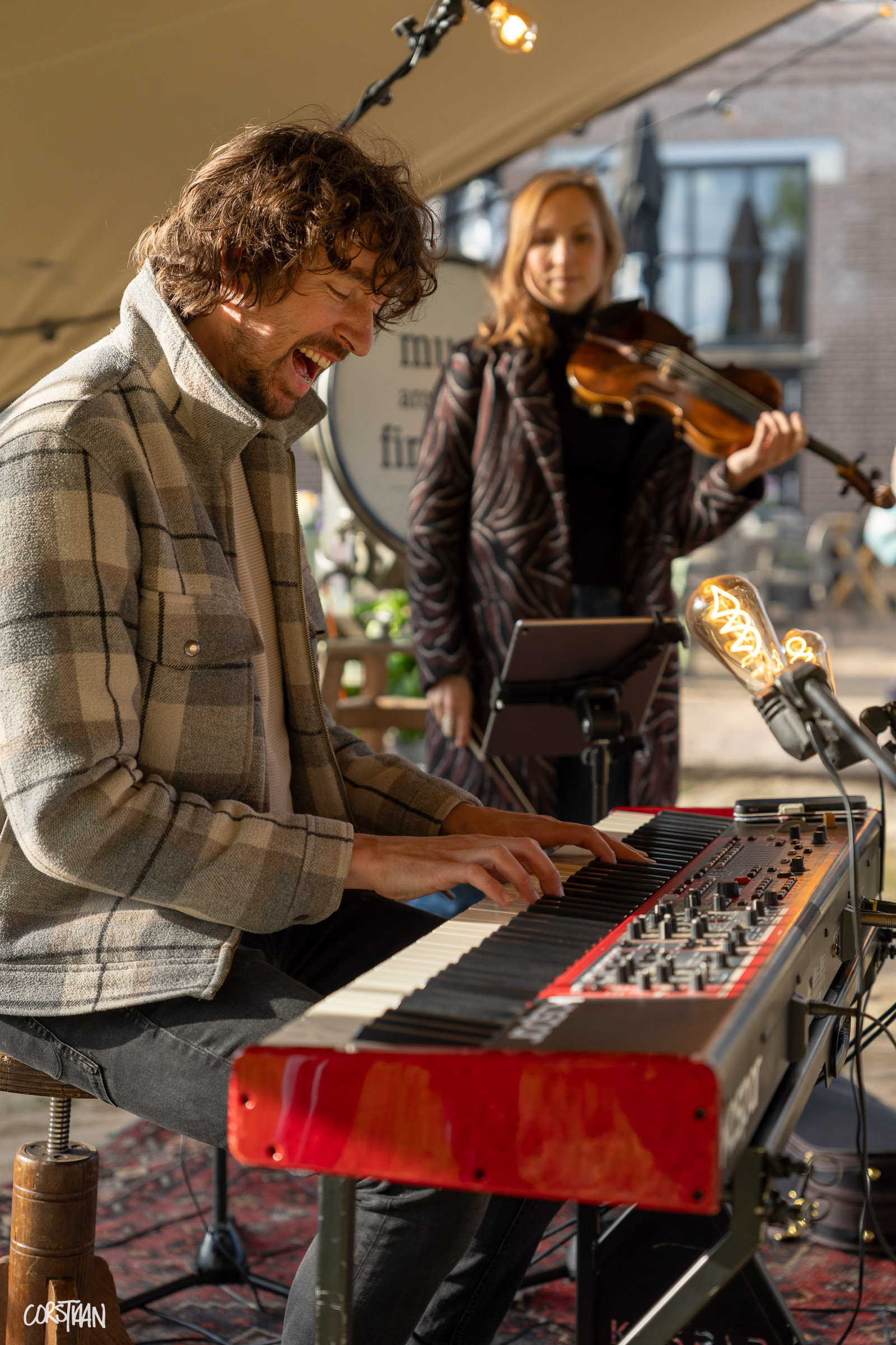 MusicAroundTheFireplace_Hemelvaart26_-54.jpg