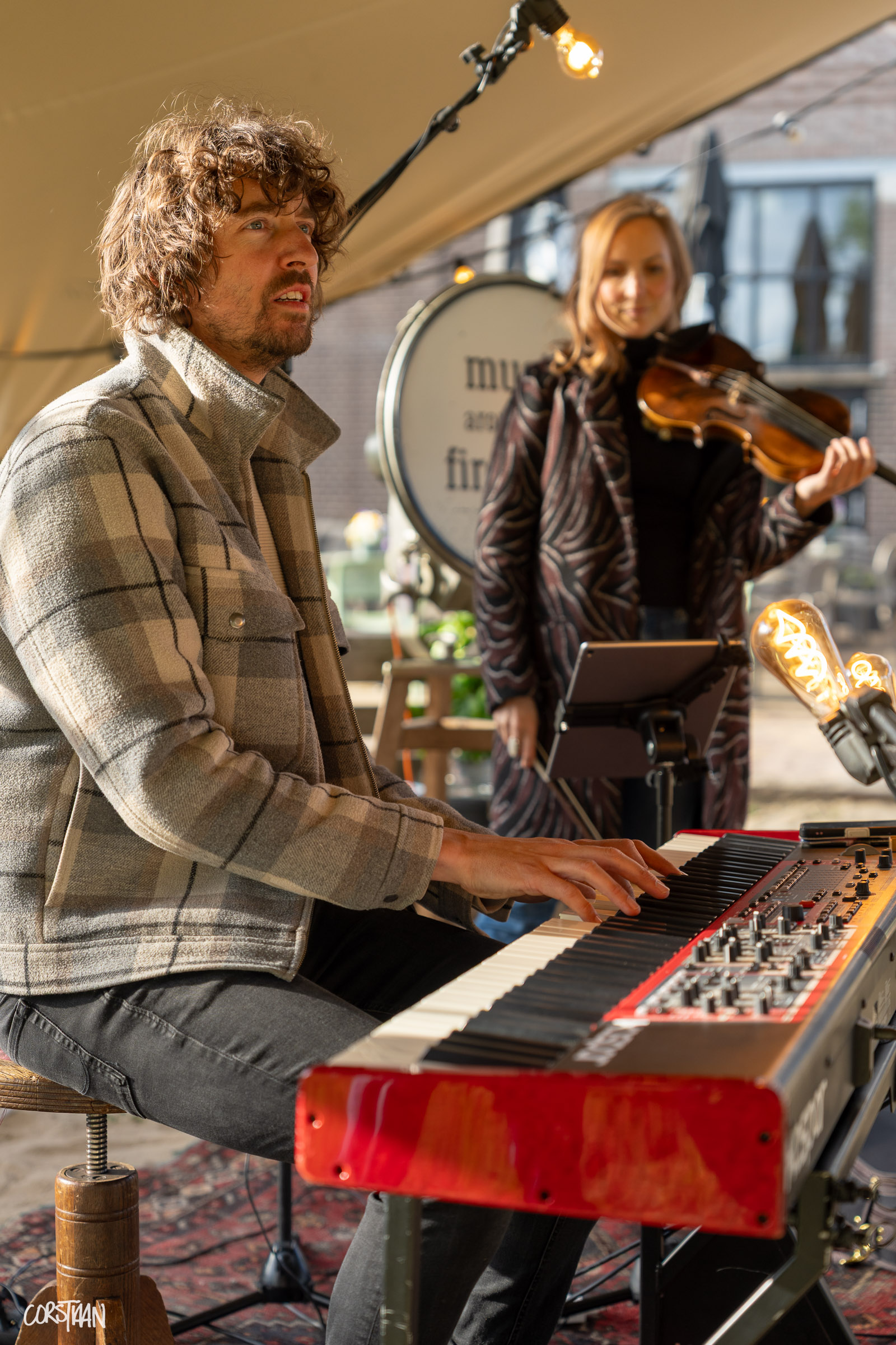 MusicAroundTheFireplace_Hemelvaart26_-55.jpg