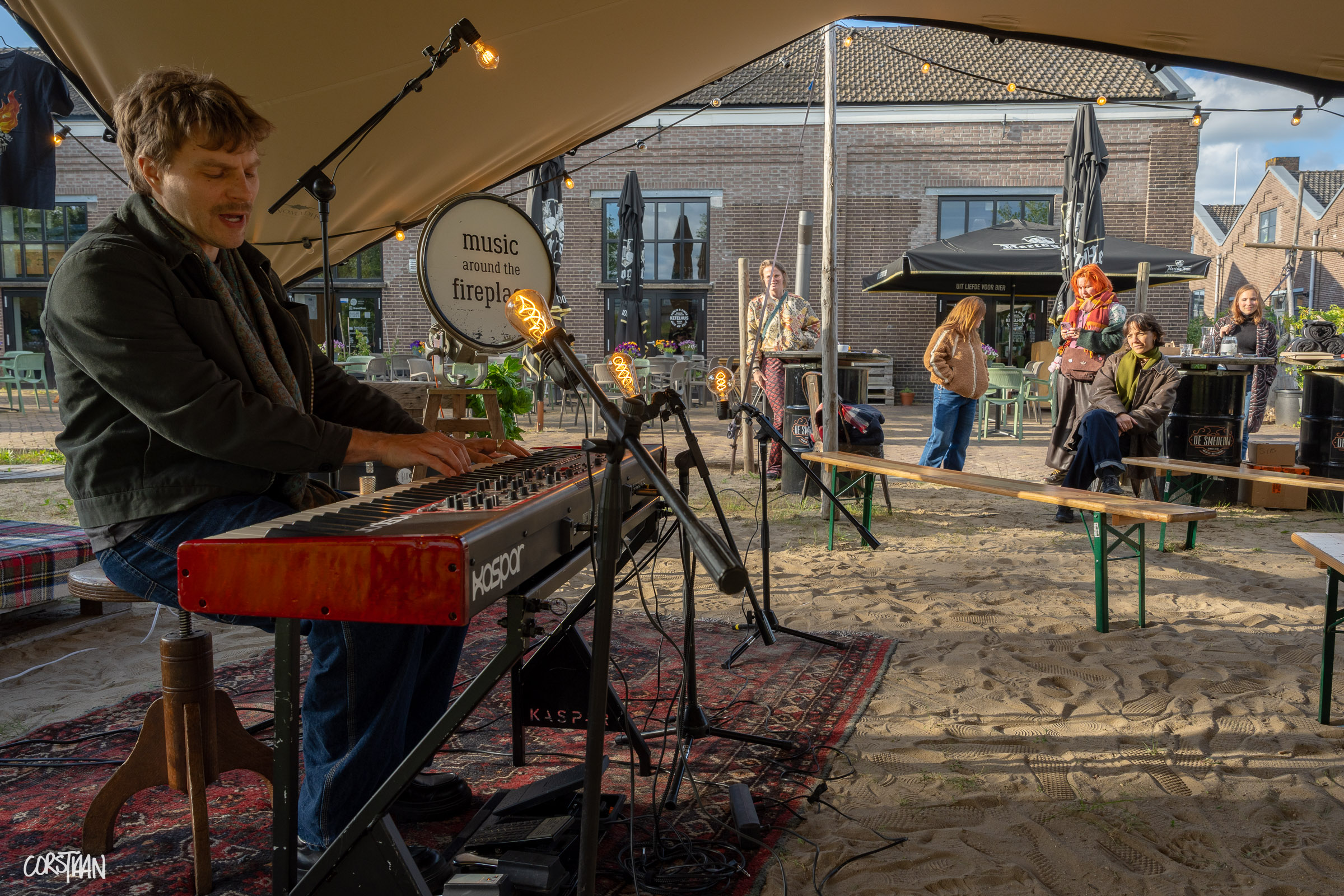 MusicAroundTheFireplace_Hemelvaart26_-63.jpg