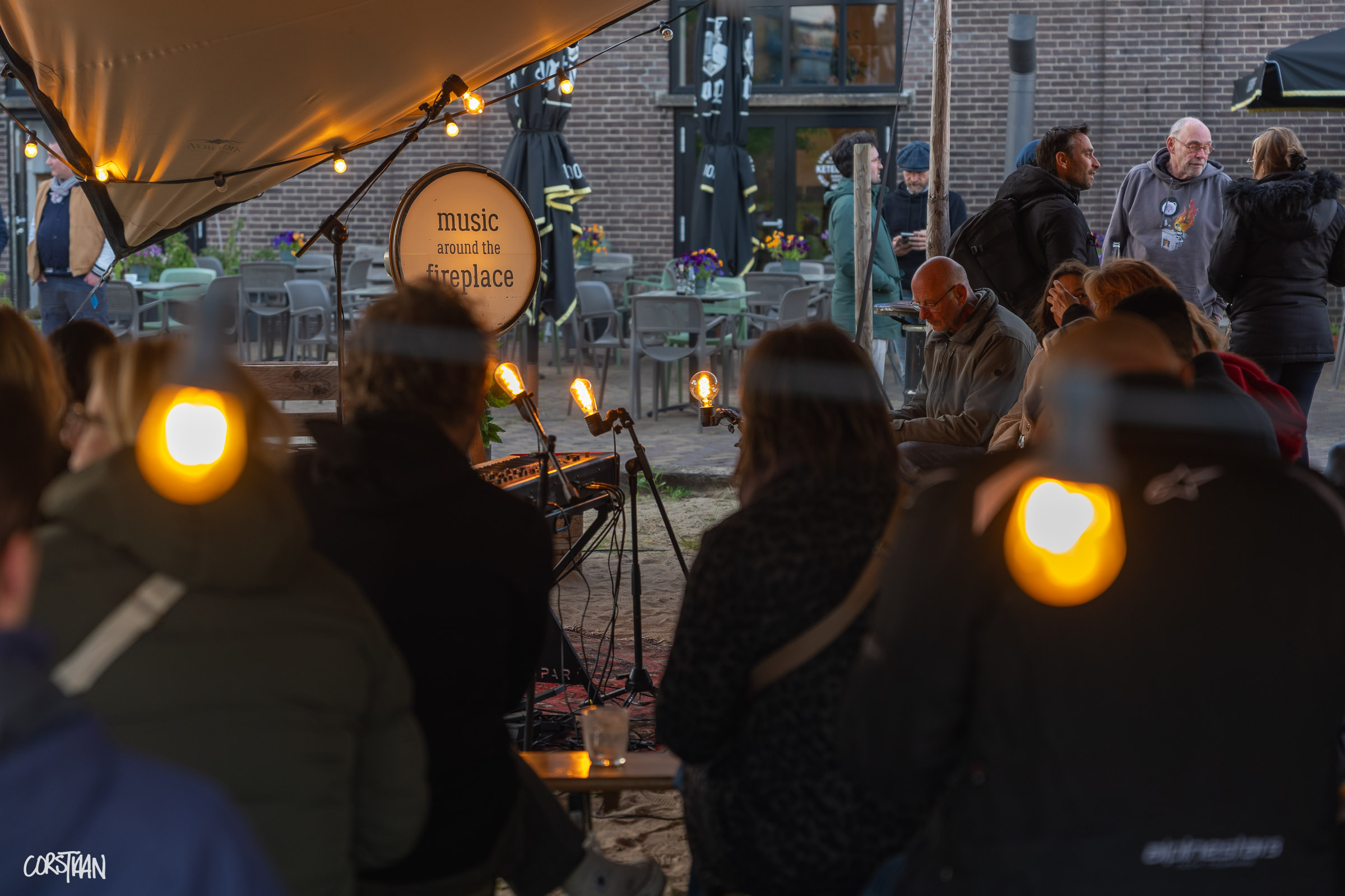 MusicAroundTheFireplace_Hemelvaart26_-84.jpg